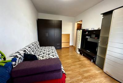 Garsonieră decomandată, mobilată în Buziașului