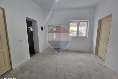 Casă cu 2 camere cu Teren 109 Mp în Central