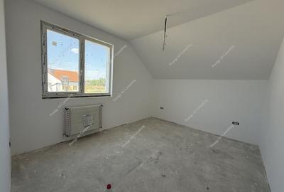 Duplex cu 4 camere cu Canalizare în Șagului - 17