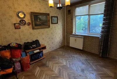Apartament cu 3 camere decomandat în Berceni - 9