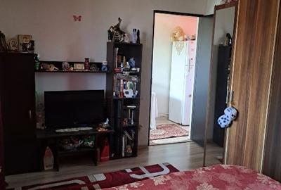 Casă individuală cu 1 camere cu Canalizare în Lazu - 2
