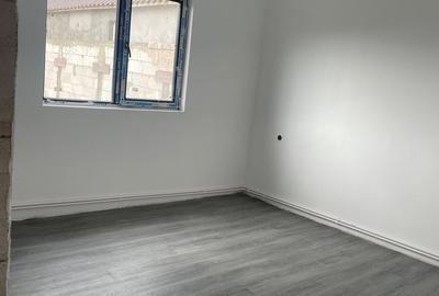 Casă cu 4 camere cu Teren 200 Mp în Central - 14