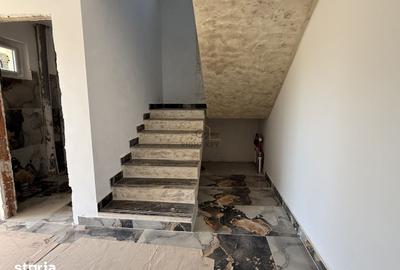 Casă cu 4 camere cu Teren 250 Mp în Domnești - 1