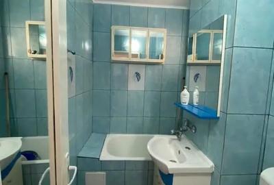 Apartament cu 2 camere semidecomandat în Micro 38