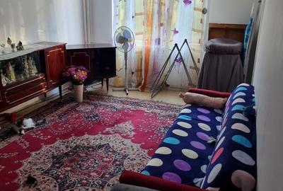 Apartament cu 3 camere decomandat în Rahova