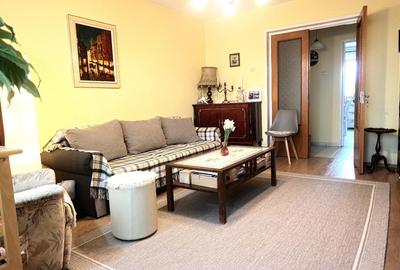Apartament cu 5 camere decomandat, mobilat în Aurel Vlaicu