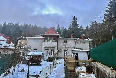 Casă cu 5 camere cu Teren 300 Mp în Predeal