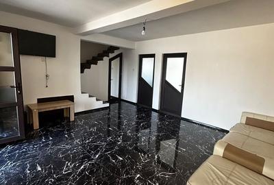 Casă cu 5 camere cu Teren 200 Mp în Lumina