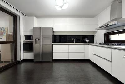 Apartament cu 4 camere, mobilat în Aviației