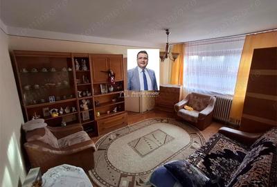 Apartament cu 2 camere semidecomandat în Micro III - 4