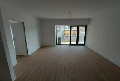 Apartament cu 3 camere semidecomandat în 13 Septembrie - 1