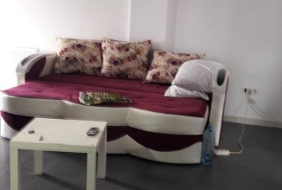 Garsonieră decomandată, mobilată în Gara de Nord