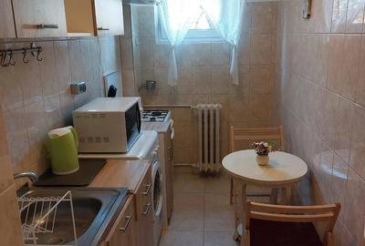 Garsonieră decomandată în Titulescu