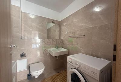 Apartament cu 3 camere decomandat, mobilat în Tractorul - 8