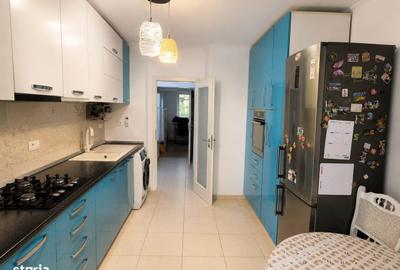 Apartament cu 3 camere în Tineretului
