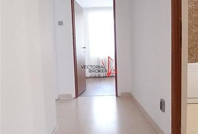 Apartament cu 3 camere semidecomandat în Vatra Luminoasă - 3