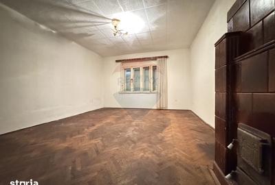 Casă cu 3 camere cu Teren 479 Mp în Central - 2