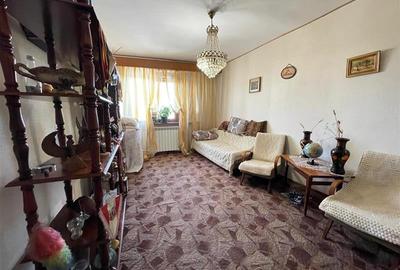 Apartament cu 3 camere decomandat, mobilat în Central - 1