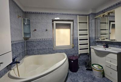 Apartament cu 3 camere decomandat în Cantemir - 12