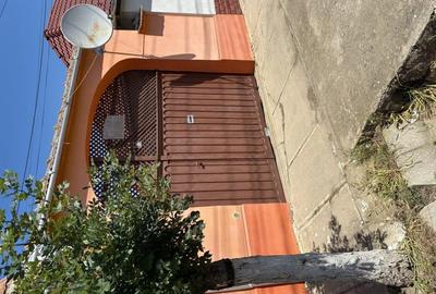 Casă cu 3 camere în Central