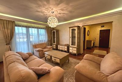 Apartament cu 3 camere decomandat, mobilat în Cetate