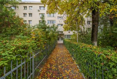 Apartament cu 2 camere semidecomandat în Basarabia