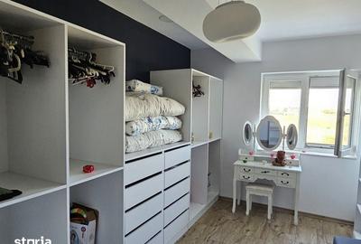 Casă cu 5 camere cu Teren 230 Mp în Balotești