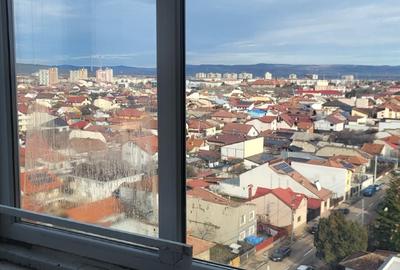Apartament cu 3 camere decomandat în Aluniș