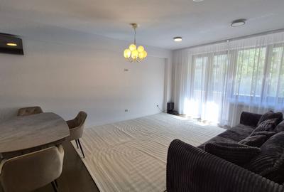 Apartament cu 3 camere semidecomandat, mobilat în 13 Septembrie - 2