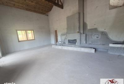 Casă cu 3 camere în Poiana Ampoiului
