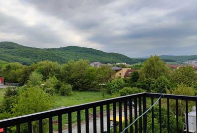 Apartament cu 3 camere semidecomandat în Florești - 4