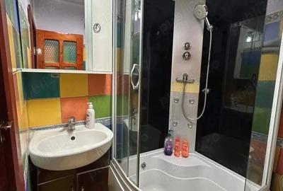 Casă cu Teren 1279 Mp în Central