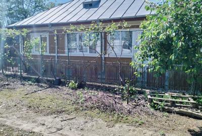 Casă cu 4 camere cu Teren 1850 Mp în Maia