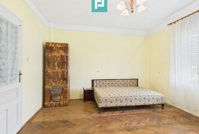 Casă individuală cu 3 camere cu Canalizare în Central - 4