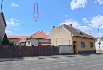 Casă individuală cu 3 camere cu Canalizare în Central - 1