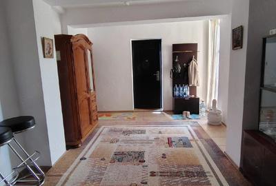 Casă cu Teren 917 Mp în Stâlpu - 9