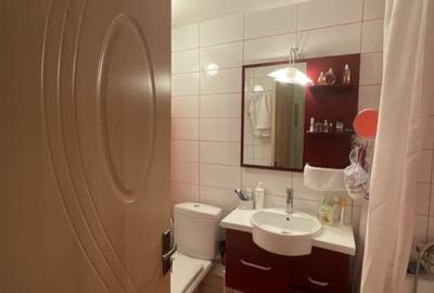 Apartament cu 2 camere semidecomandat, mobilat în 13 Septembrie - 7
