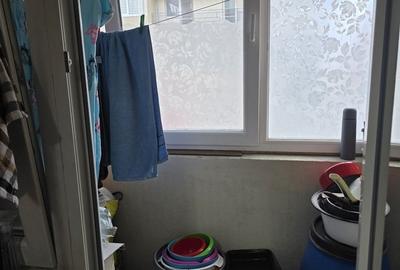 Apartament cu 3 camere decomandat în Berceni - 4