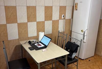 Apartament cu 2 camere decomandat în Uverturii