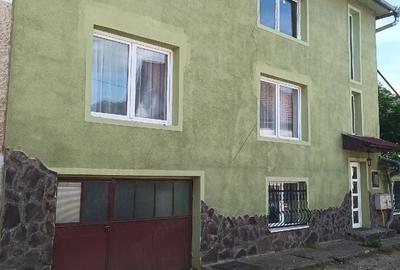 Casă cu 6 camere cu Teren 100 Mp în Sighișoara