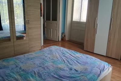 Apartament cu 3 camere semidecomandat în Cișmigiu