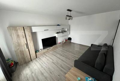 Apartament cu 2 camere semidecomandat în Sărari