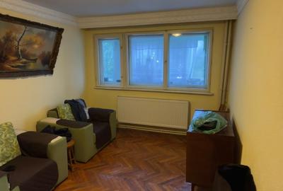 Apartament cu 2 camere decomandat în Abator