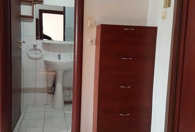 Garsonieră decomandată în Gării