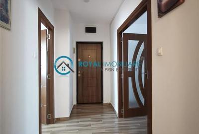 Apartament cu 3 camere decomandat, mobilat în Ultracentral