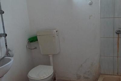 Casă cu 3 camere în Central