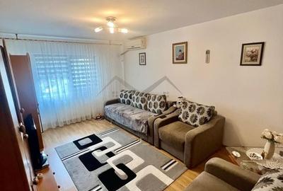 Apartament cu 2 camere decomandat în Nicolina