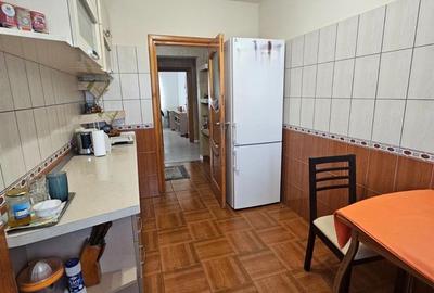 Apartament cu 3 camere decomandat în Central - 8