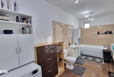 Casă cu 5 camere cu Teren 387 Mp în Giarmata