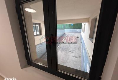 Apartament cu 3 camere în Apărătorii Patriei - 1